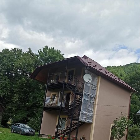 Panorama Apartment Kvasy Luaran gambar